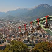 Grenoble France par Archangel12 via Wikimedia commons